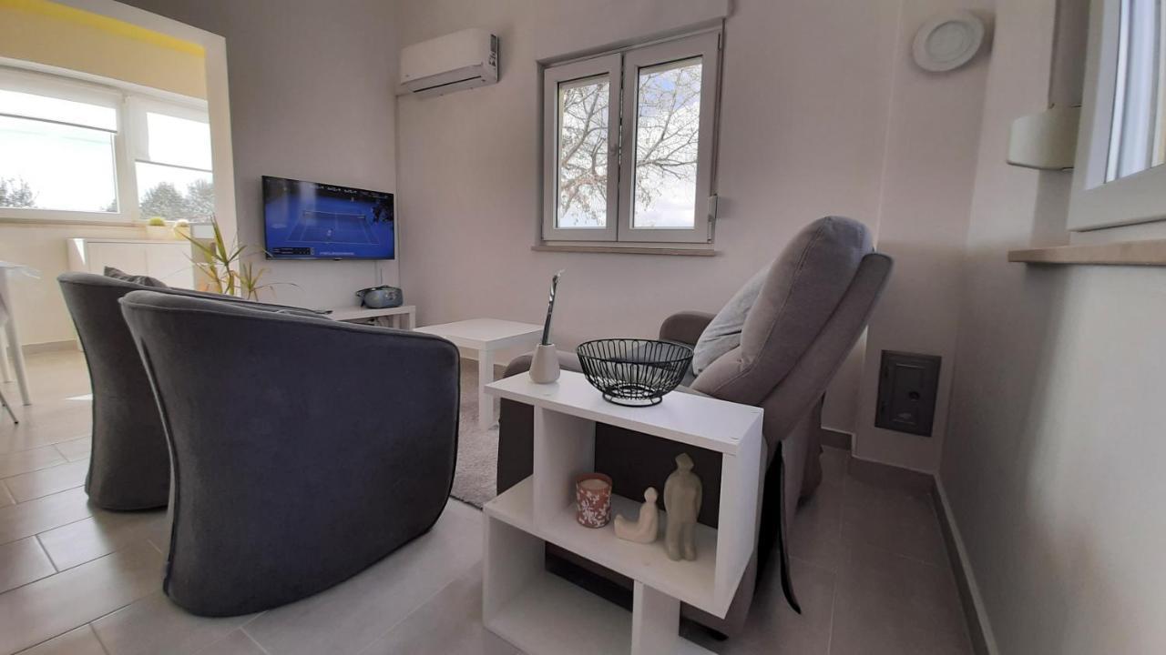 Holiday House Romi PUY Exterior foto